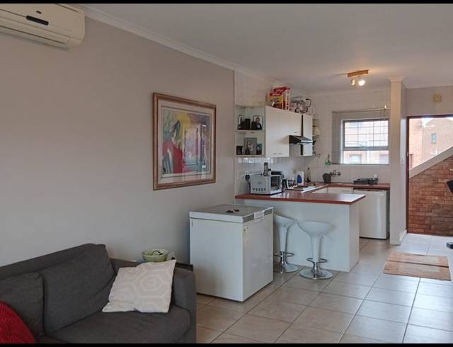 2 BEDROOM PROPERTY TO RENT IN SONSTRAAL HEIGHTS